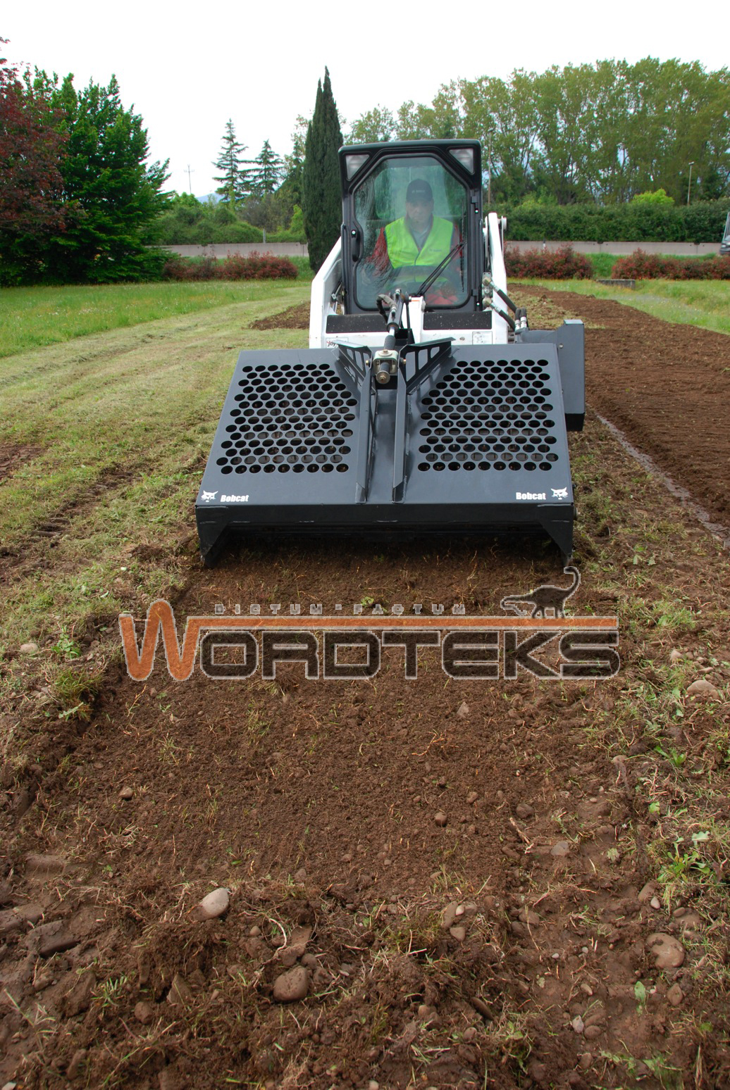 Грабли для садовопарковых работ BOBCAT. Вордтекс. Спецтехника Bobcat